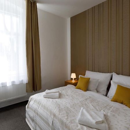 Litvan Sunset Apartments Ceske Budejovice Ngoại thất bức ảnh