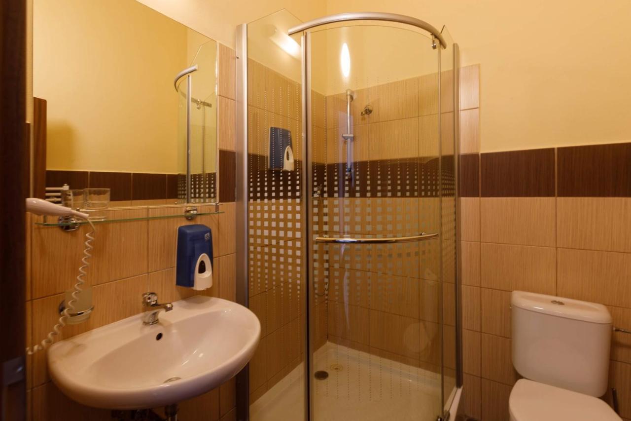 Litvan Sunset Apartments Ceske Budejovice Ngoại thất bức ảnh